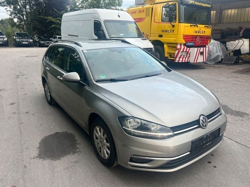 Gebraucht VW Golf VII 110 PS (80 kW) 2017 Silber Limousine