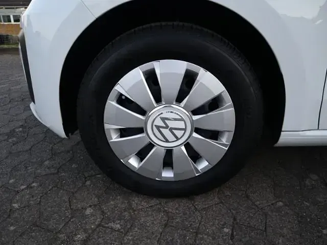 Gebraucht VW up! Move 65 PS (47 kW) 2021 Weiß Kleinwagen