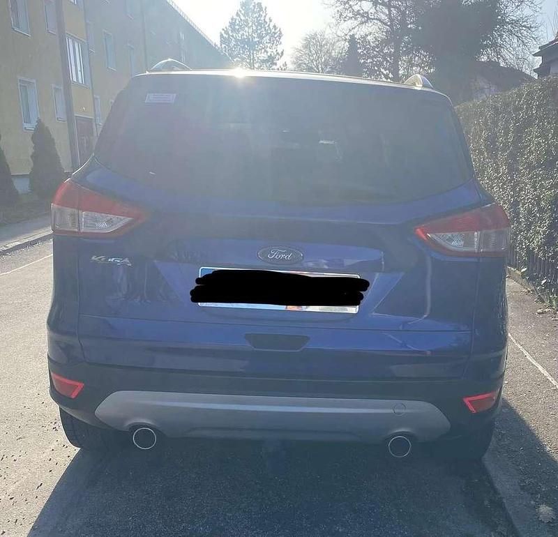 Gebraucht Ford Kuga Titanium 150 PS (110 kW) 2015 Blau SUV