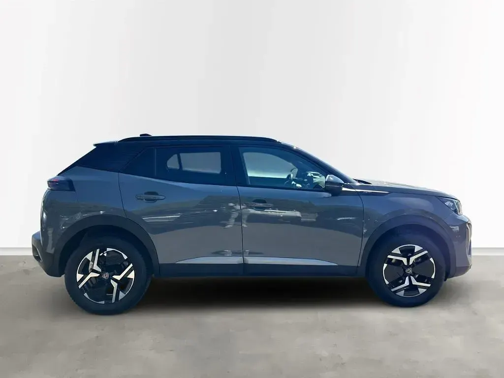 Gebraucht Peugeot 2008 GT 131 PS (96 kW) 2024 Grau SUV
