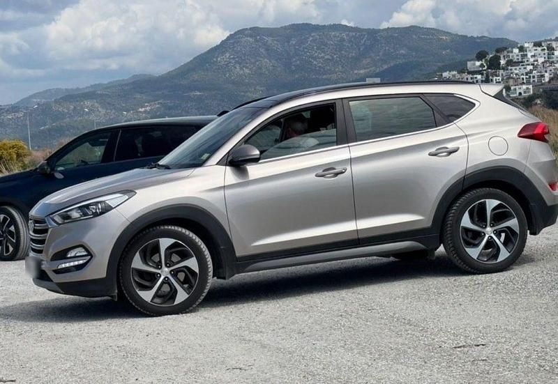 Gebraucht Hyundai Tucson Passion 177 PS (130 kW) 2017 Beige SUV