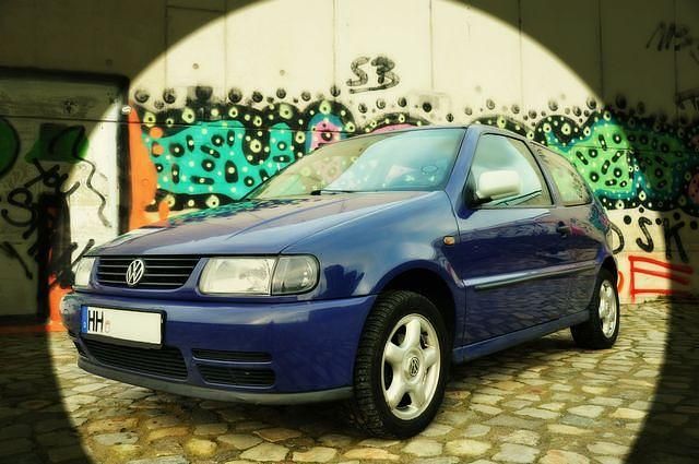 Gebraucht VW Polo 60 PS (44 kW) 1998 Blau Kleinwagen