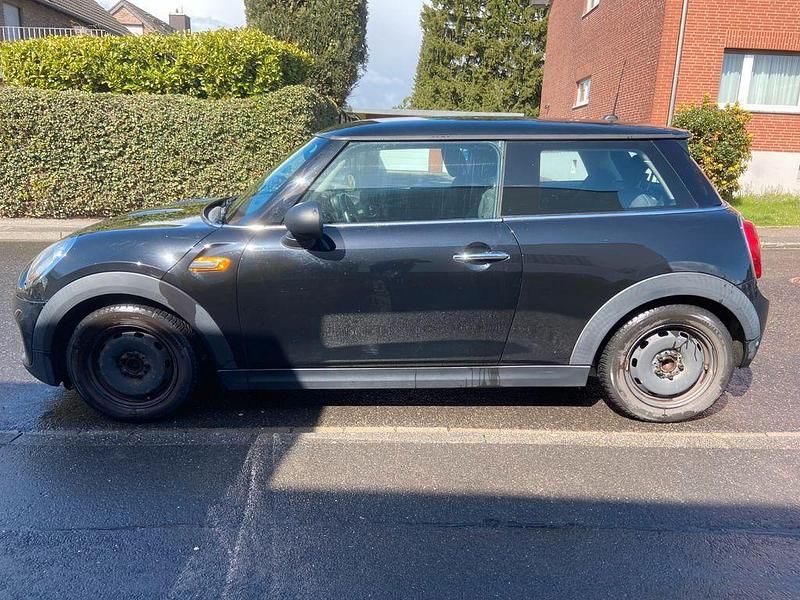 Gebraucht Mini ONE 75 PS (55 kW) 2014 Schwarz Kleinwagen