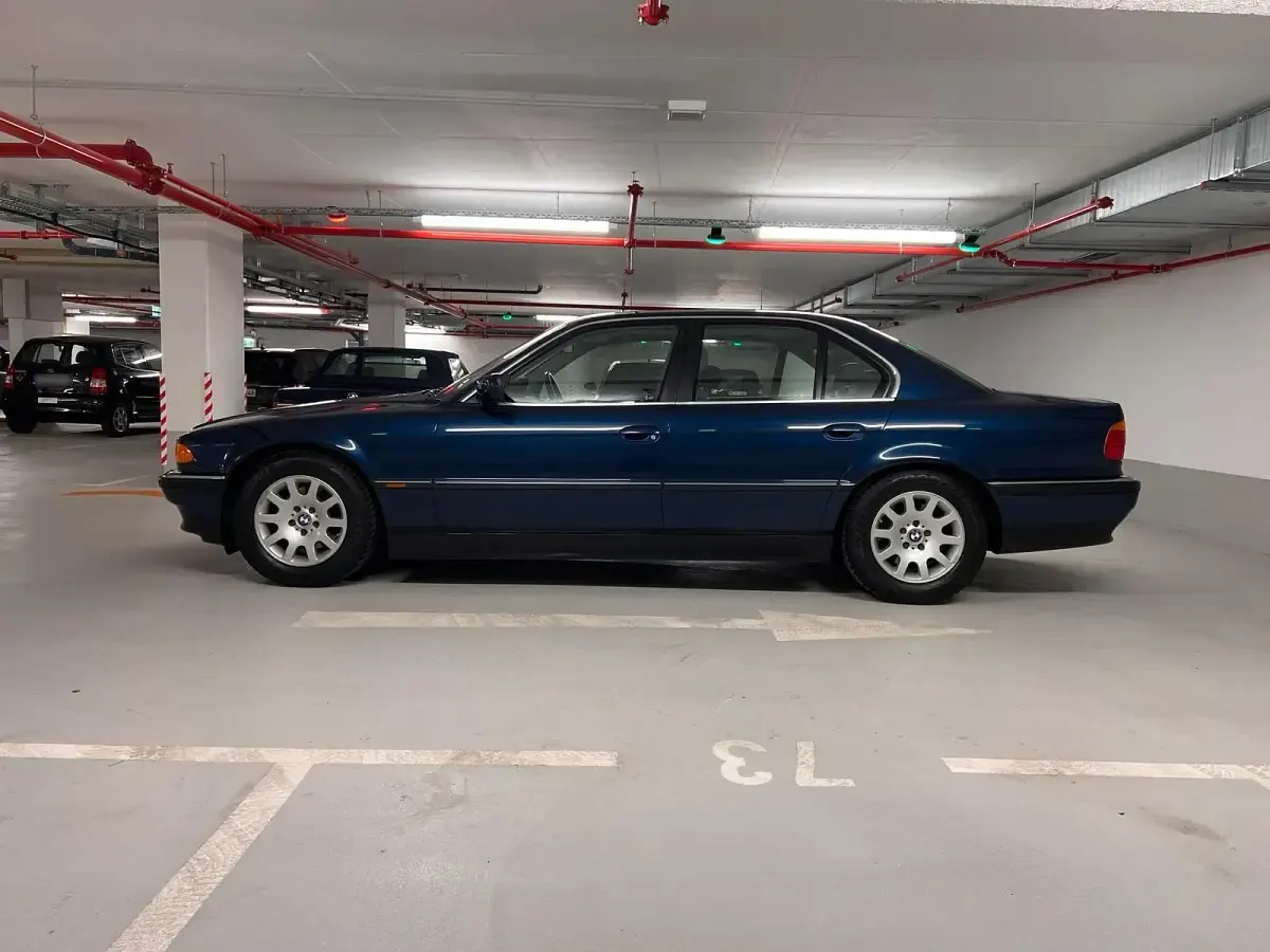 Gebraucht BMW 735 238 PS (175 kW) 1999 Blau Limousine