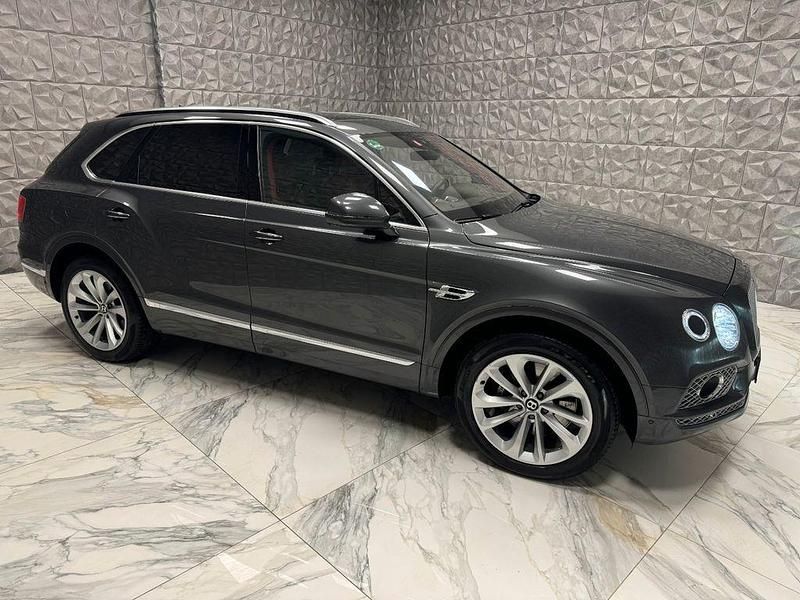Gebraucht Bentley Bentayga 608 PS (447 kW) 2016 Grau SUV