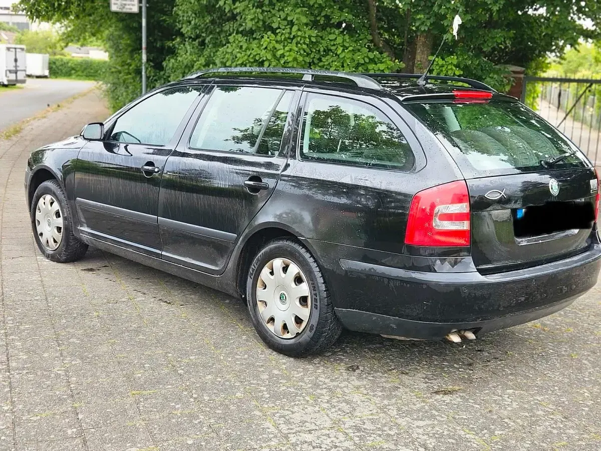 Gebraucht Skoda Octavia 105 PS (77 kW) 2008 Schwarz Kombi