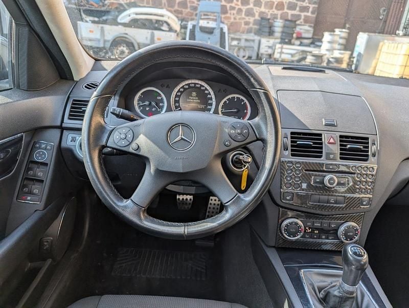 Gebraucht Mercedes 220 170 PS (125 kW) 2009 Grau Kombi