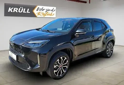 Gebraucht Toyota Yaris Cross 130 PS (95 kW) 2023 Schwarz SUV