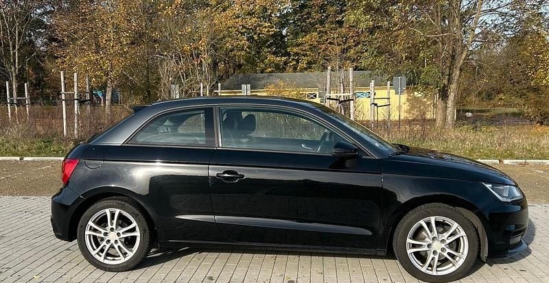 Gebraucht Audi A1 90 PS (66 kW) 2015 Schwarz Kleinwagen