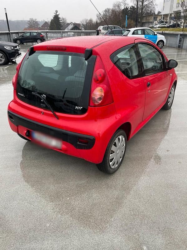 Gebraucht Peugeot 107 68 PS (50 kW) 2009 Kleinwagen