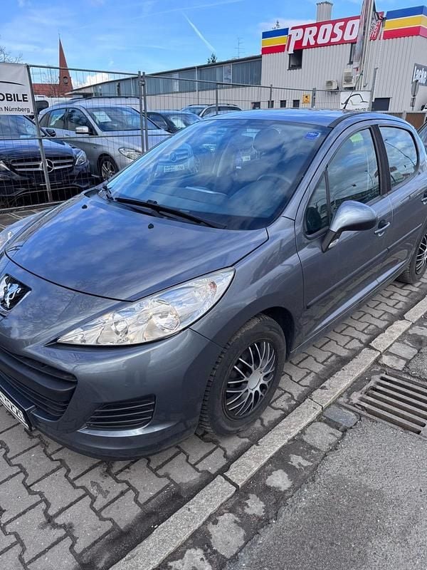 Gebraucht Peugeot 207 95 PS (69 kW) 2010 Limousine