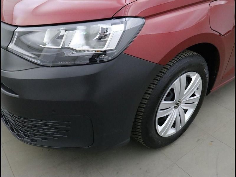 Gebraucht VW Caddy Basis 150 PS (110 kW) 2024 Fortanarot (red), metallic Van / Kleinbus
