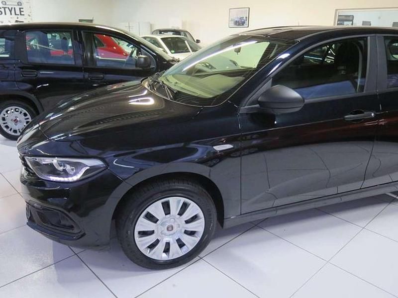 Schwarz Neu 2024 Fiat Tipo Limousine | 19.990 € (Guter Preis) - Bild 1/4