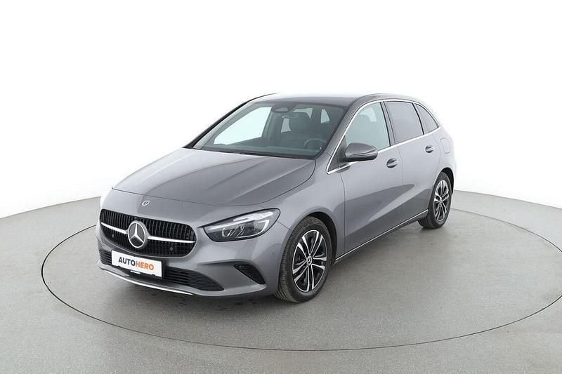 Grau Gebraucht 2023 Mercedes B200 Progressive Van / Kleinbus | 29.280 € (Fairer Preis) - Bild 1/3
