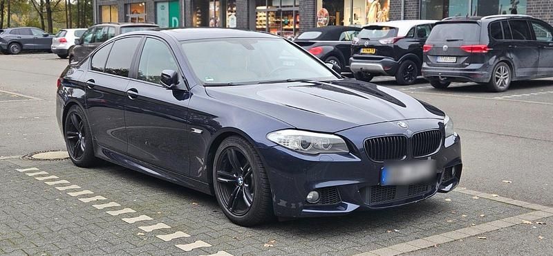 Blau Gebraucht 2013 BMW 528 Comfort Edition Limousine | 7.500 € (Guter Preis) - Bild 1/4