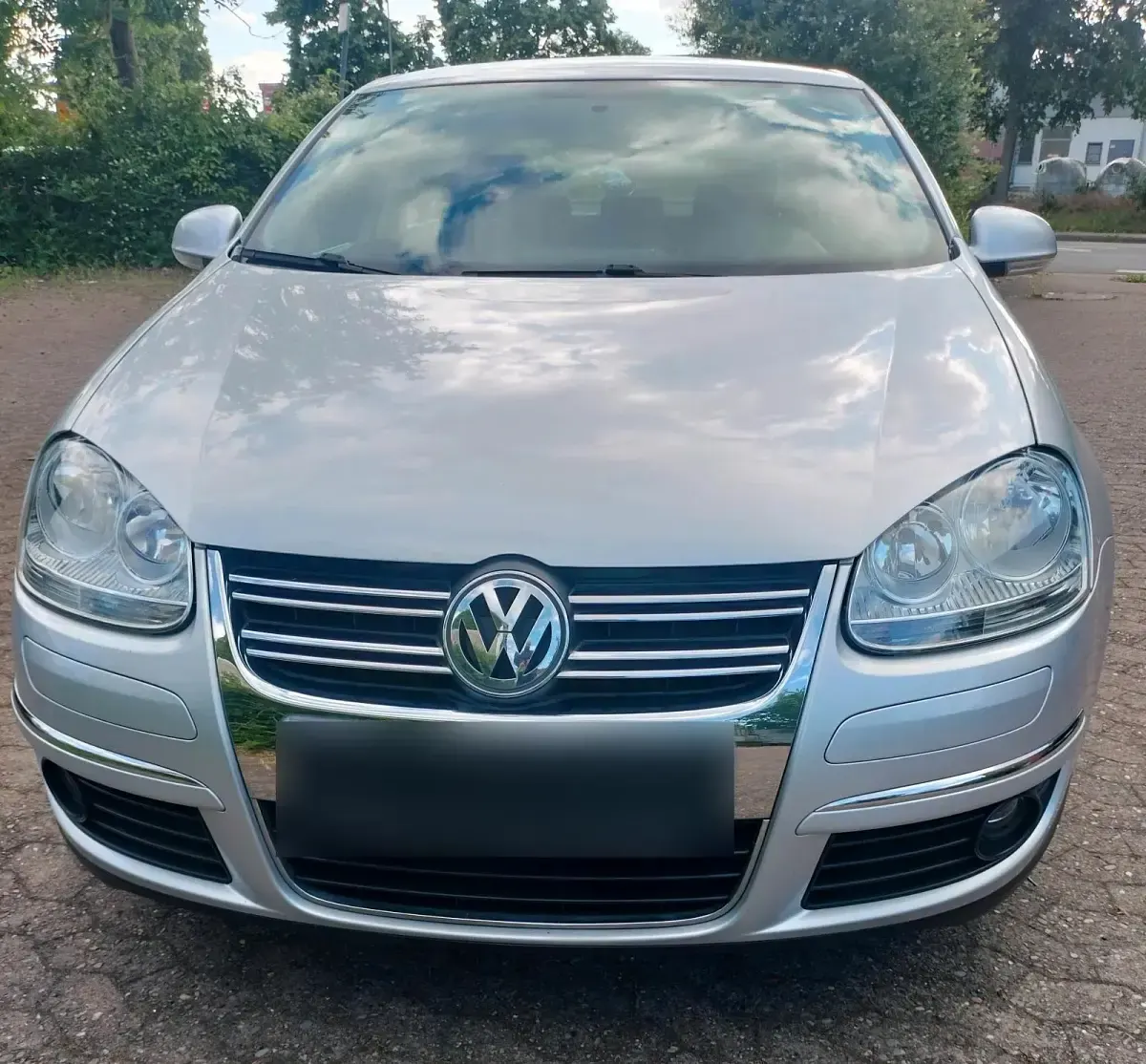 Gebraucht VW Jetta 101 PS (74 kW) 2010 Silber Limousine