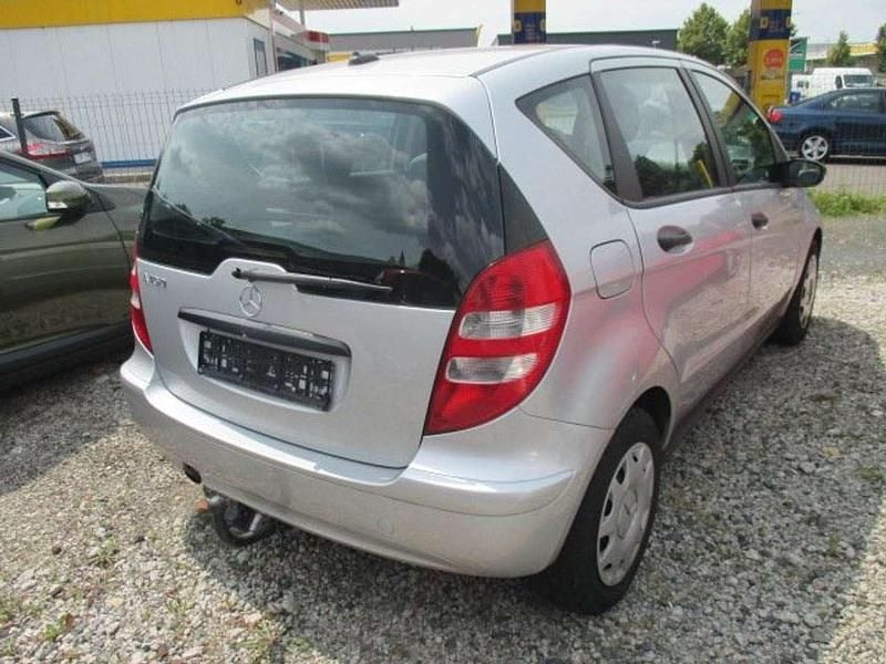 Gebraucht Mercedes A150 95 PS (69 kW) 2005 Polarsilber  metalliclack Kleinwagen