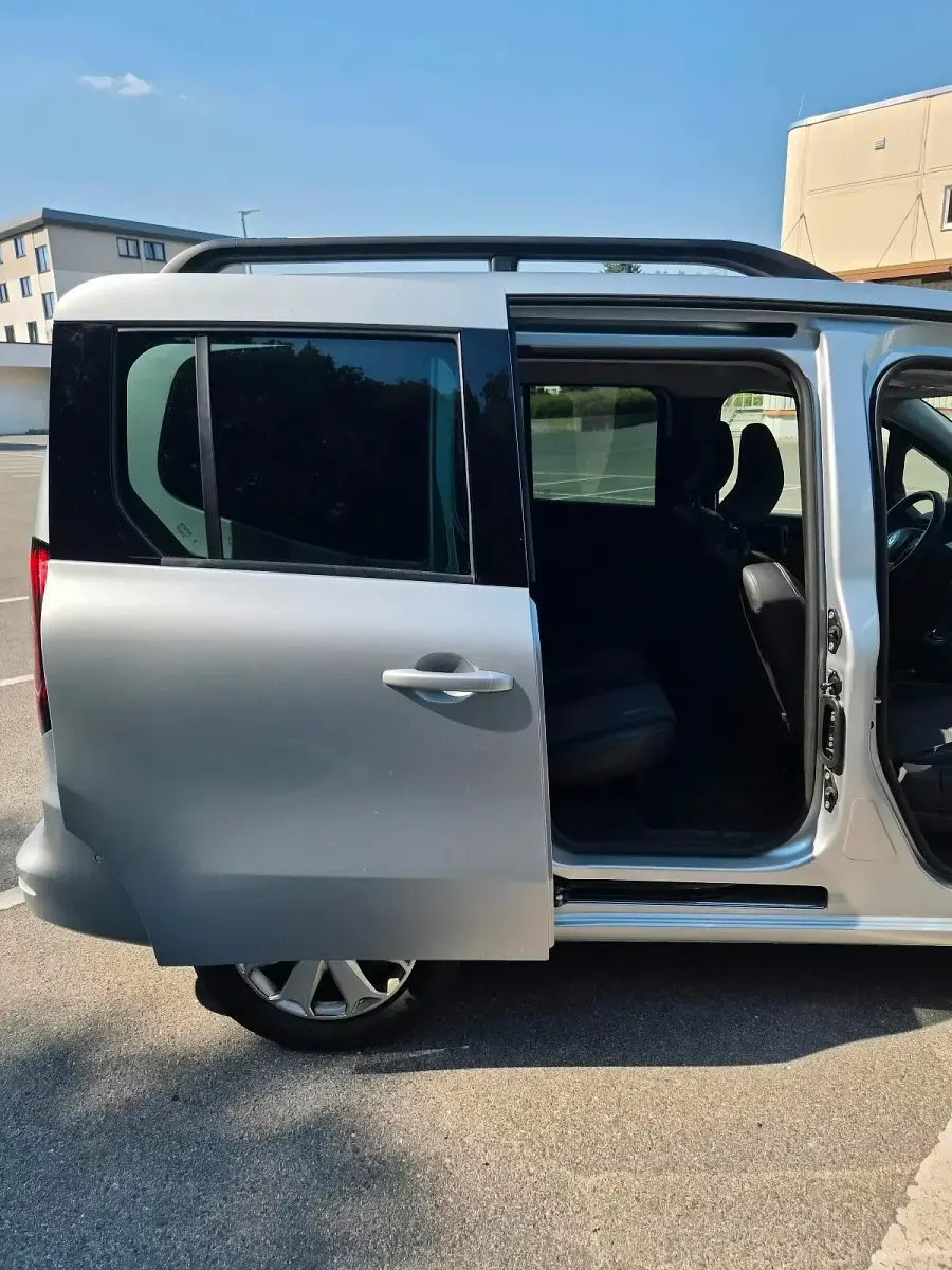 Gebraucht Renault Kangoo 131 PS (96 kW) 2022 Silber Van / Kleinbus
