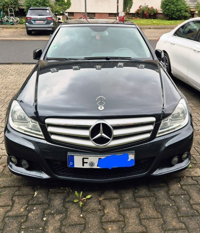 Schwarz Gebraucht 2012 Mercedes C200 Avantgarde Limousine | 10.000 € (Fairer Preis) - Bild 1/4