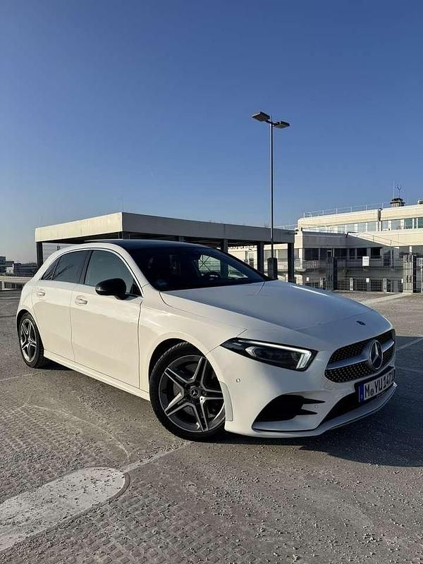 Gebraucht Mercedes A250 224 PS (164 kW) 2019 Weiß Kleinwagen