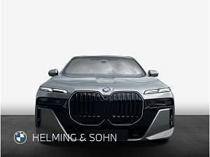 Gebraucht BMW 740 299 PS (219 kW) 2025 Grau (oxidgrau metallic) Limousine