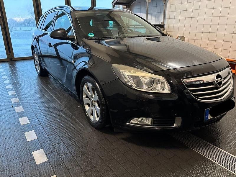 Gebraucht Opel Insignia Edition 160 PS (117 kW) 2009 Schwarz Kombi