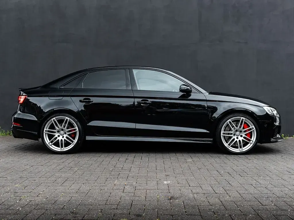 Gebraucht Audi RS3 Sport 400 PS (294 kW) 2017 Schwarz Limousine