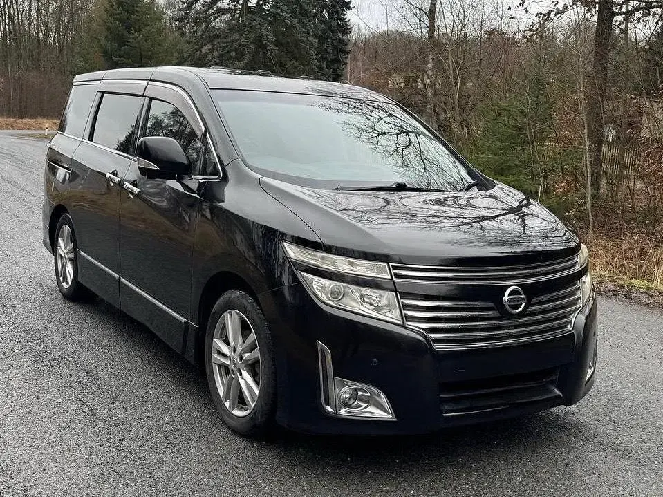 Gebraucht Nissan Elgrand 280 PS (205 kW) 2010 Schwarz Van / Kleinbus