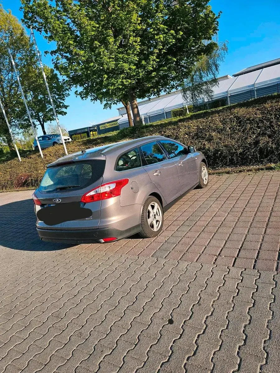 Gebraucht Ford Focus 125 PS (91 kW) 2012 Braun Kombi