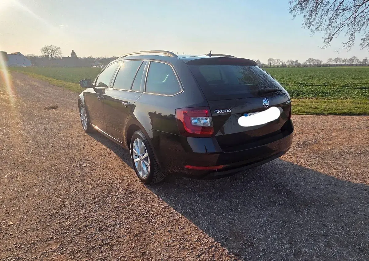 Gebraucht Skoda Octavia Ambition 150 PS (110 kW) 2020 Schwarz Kombi