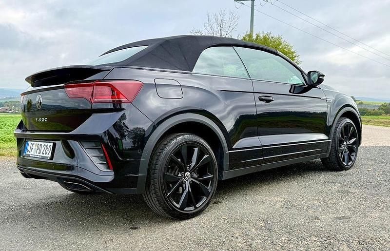 Schwarz Gebraucht 2022 VW T-Roc Cabriolet Black Edition Cabrio | 29.800 € (Fairer Preis) - Bild 1/4