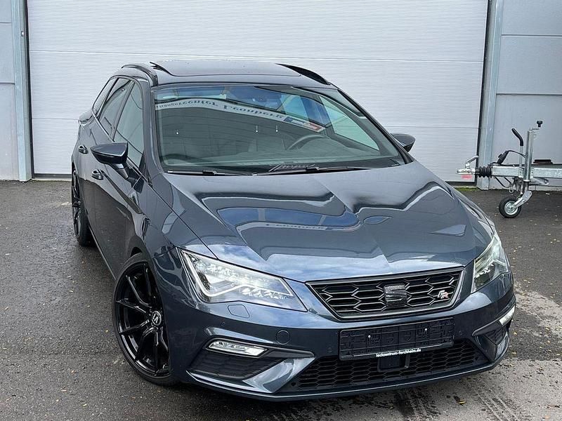 Grau Gebraucht 2019 Seat Leon ST Beats Kombi | 15.990 € (Fairer Preis) - Bild 1/4