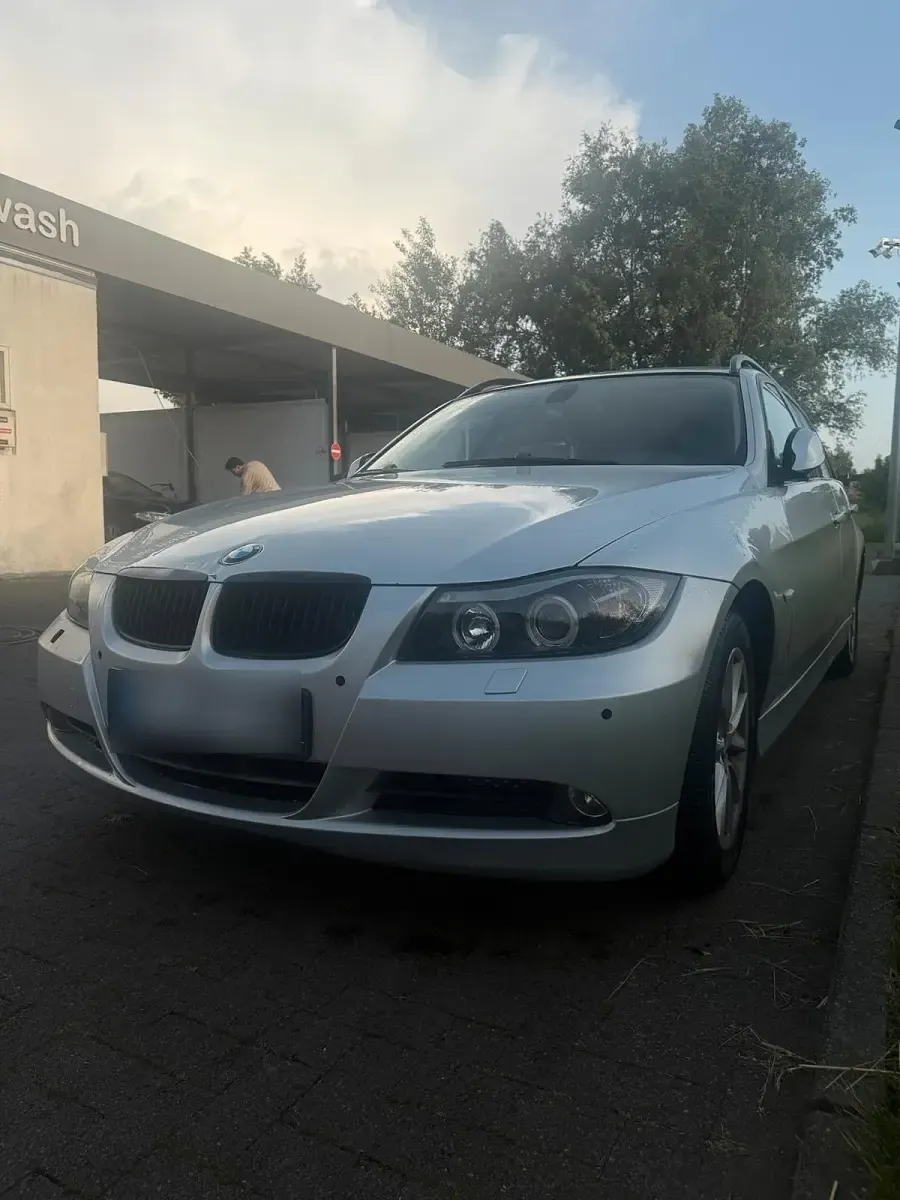 Gebraucht BMW 320 150 PS (110 kW) 2007 Silber Kombi