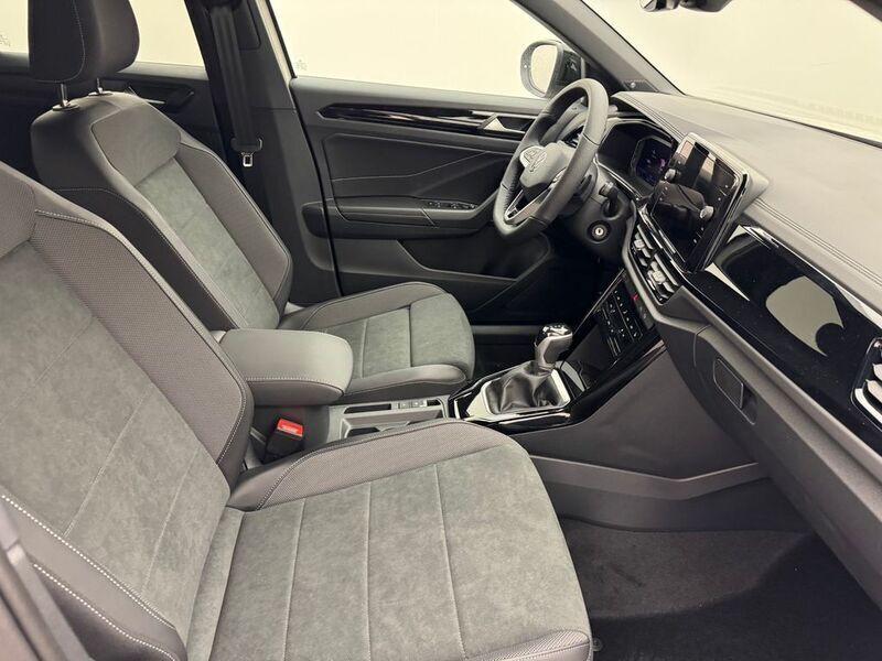 Usata VW T-Roc R-line 150 CV (110 kW) 2025 Grigio SUV