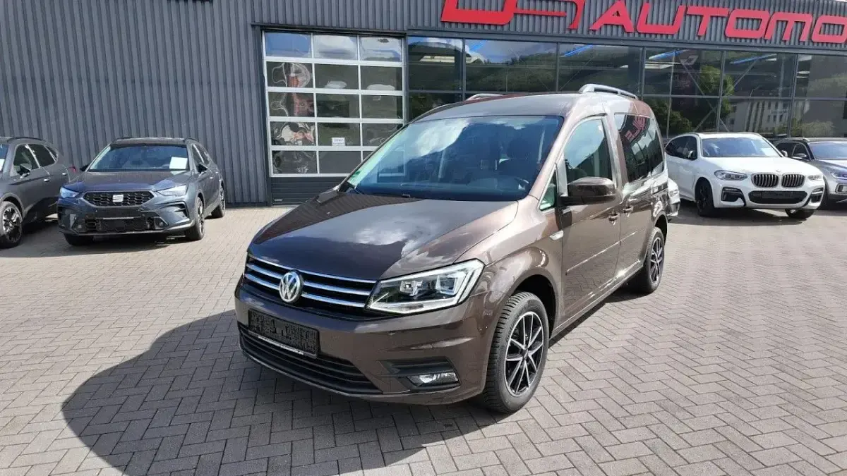 Gebraucht VW Caddy 131 PS (96 kW) 2020 Chestnut brown (braun) Van / Kleinbus