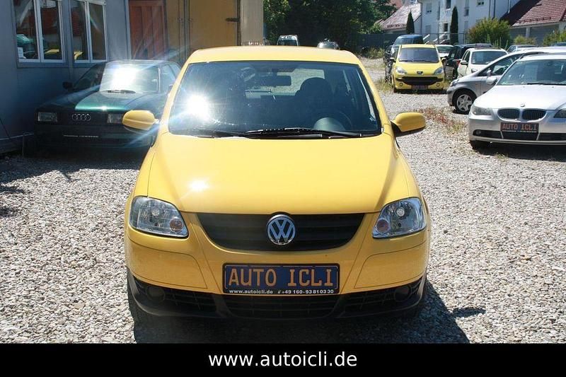 Gebraucht VW Fox 54 PS (39 kW) 2005 Gelb Kleinwagen