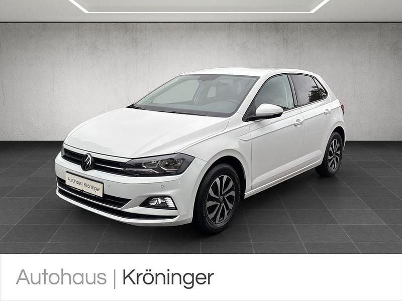 Pure white Gebraucht 2021 VW Polo Active Limousine | 17.490 € (Fairer Preis) - Bild 1/3