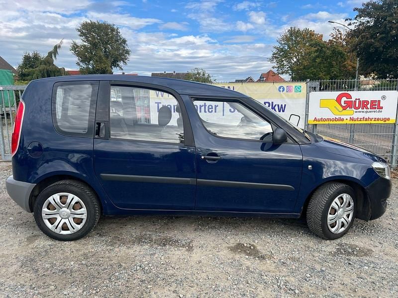 Blau Gebraucht 2014 Skoda Roomster Plus Edition Kombi | 2.300 € (Fairer Preis) - Bild 1/4