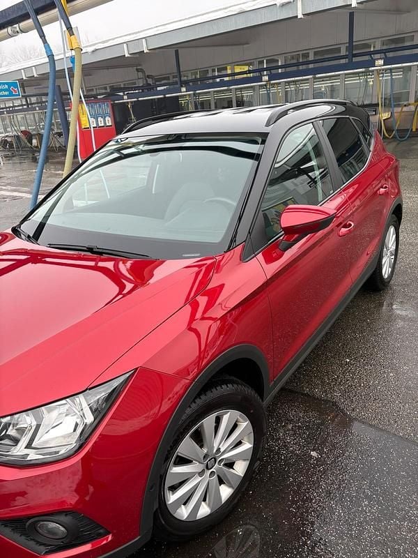 Rot Gebraucht 2018 Seat Arona Style SUV | 13.500 € (Guter Preis) - Bild 1/4