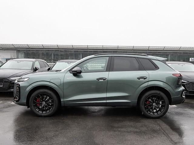 Gebraucht Audi Q3 Ambiente 272 PS (200 kW) 2025 Salbeigrün metallic SUV