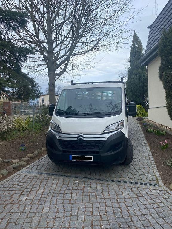 Weiß Gebraucht 2018 Citroën Jumper Van / Kleinbus | 13.999 € (Guter Preis) - Bild 1/3