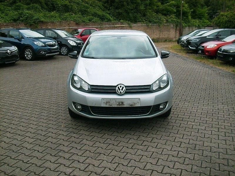 Silber Gebraucht 2012 VW Golf Style Limousine | 3.999 € (Superpreis) - Bild 1/4
