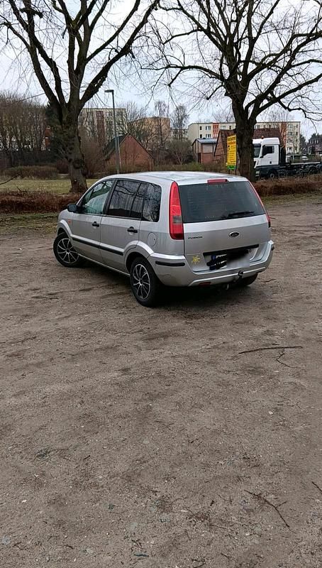 Gebraucht Ford Fusion 70 PS (51 kW) 2004 Silber Kleinwagen