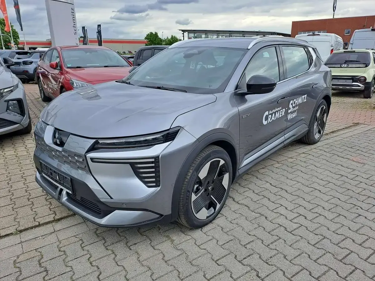 Neu Mitsubishi Eclipse Diamant Edition 160 kW (218 PS) 2026 Achatgrau (m) Limousine