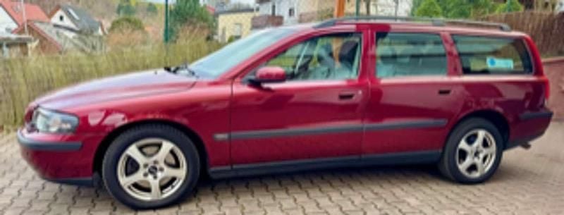 Gebraucht Volvo V70 163 PS (119 kW) 2003 Rot Kombi