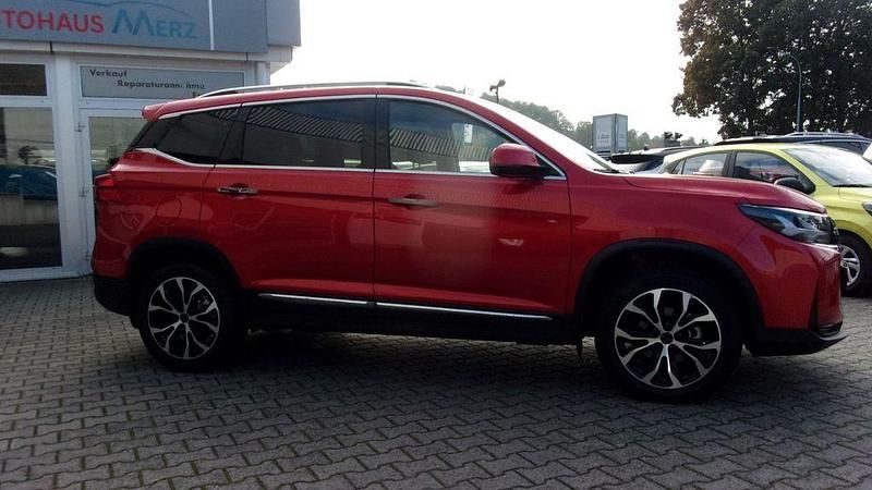 Neu DFSK Forthing 3 170 PS (125 kW) 2025 Rot SUV