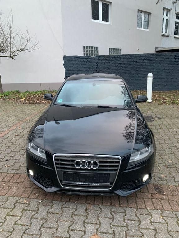 Schwarz Gebraucht 2011 Audi A4 Ambition Limousine | 6.000 € (Guter Preis) - Bild 1/4