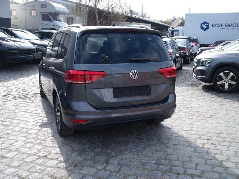 Gebraucht VW Touran Join 116 PS (85 kW) 2018 Grau Van / Kleinbus