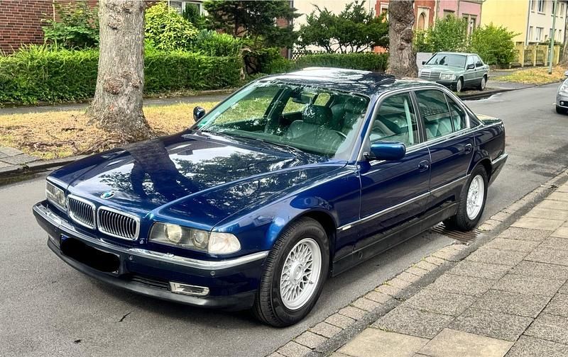 Blau Gebraucht 1997 BMW 728 Limousine | 4.999 € (Fairer Preis) - Bild 1/4