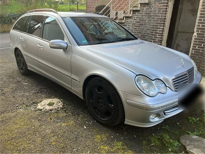 Gebraucht Mercedes C320 224 PS (164 kW) 2006 Silber Kombi